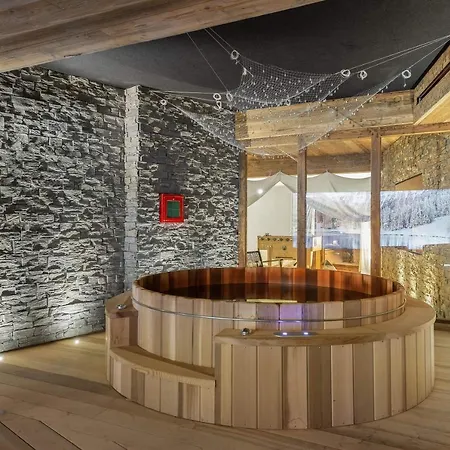 Courtland Courchevel